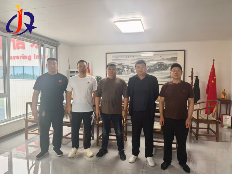 Duke kultivuar thellësisht tregjet jashtë shtetit, Makineri Minerare Jinqi siguron një tjetër projekt të pajisjeve të larjes dhe përpunimit të arit aluvial të Amerikës së Jugut